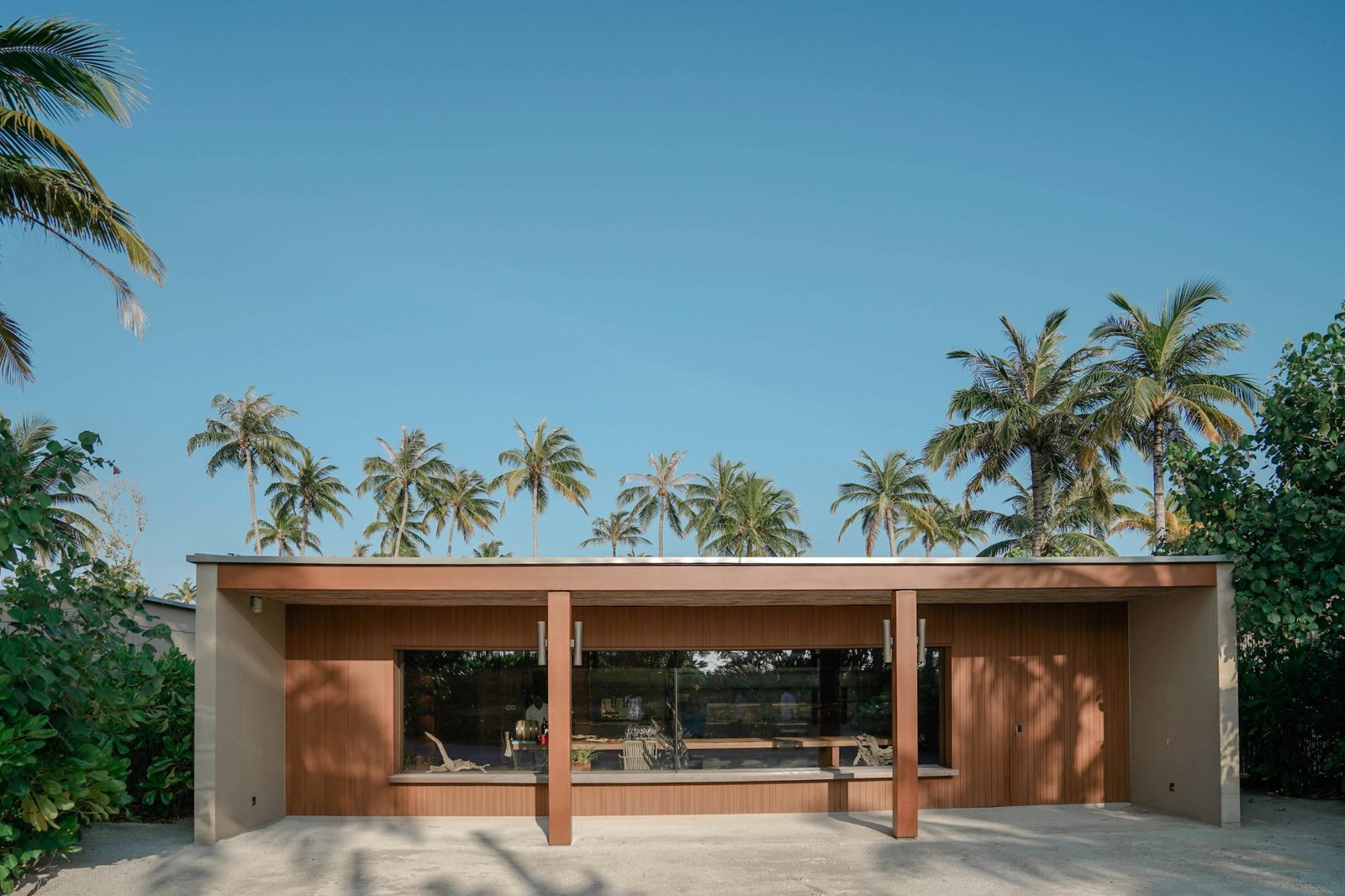 Villa Ylang — Design contemporain tropical